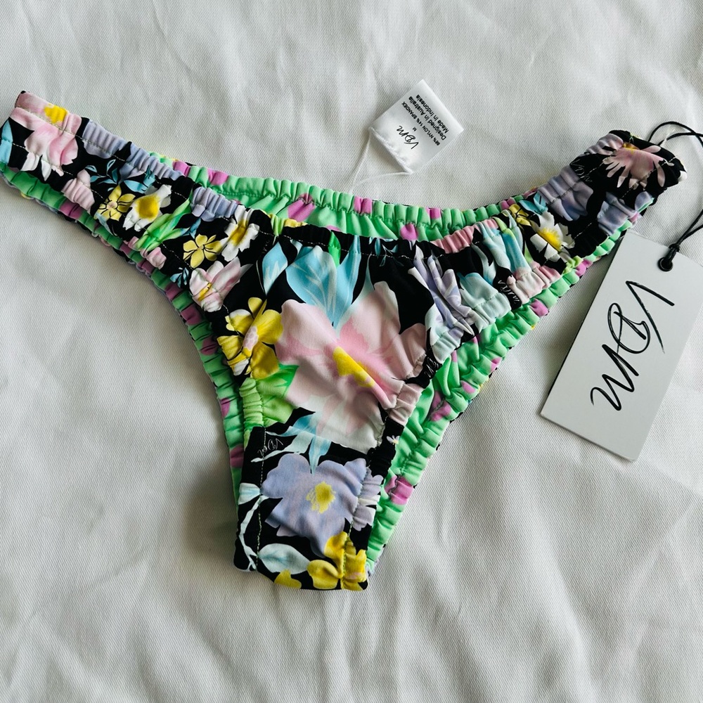 NWT Urban Outfitters VDM Floral Bikini Bottom sizs medium